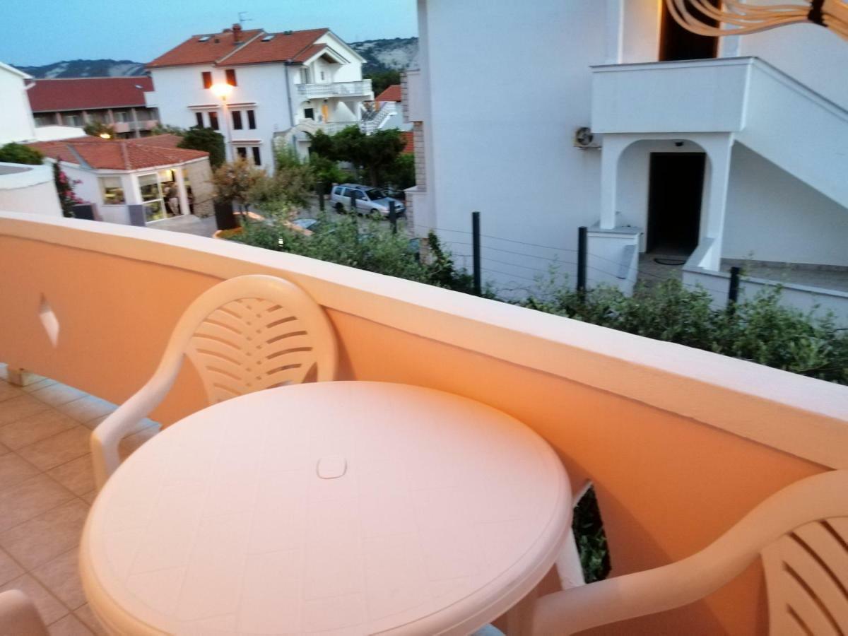 Apartmani Simon Лопар Екстериор снимка
