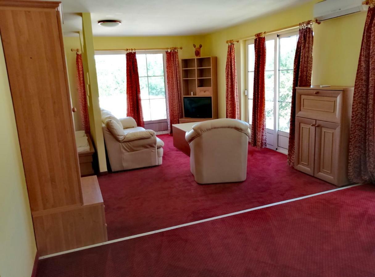 Apartmani Simon Лопар Стая снимка