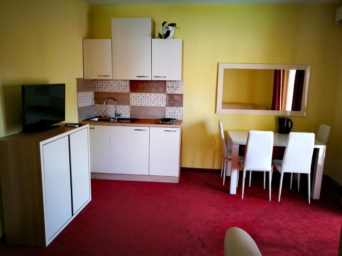 Apartmani Simon Лопар Екстериор снимка